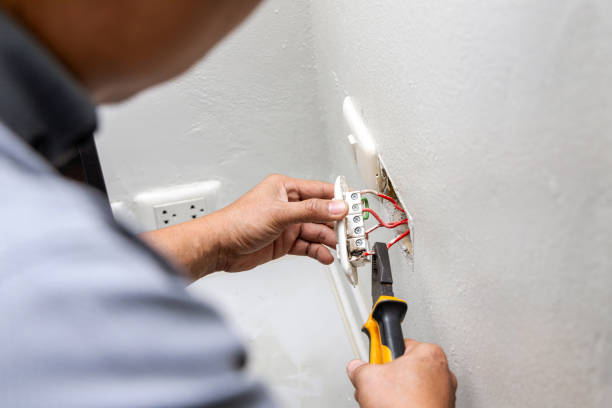 Best Local Electrician Companies  in Tecumseh, OK